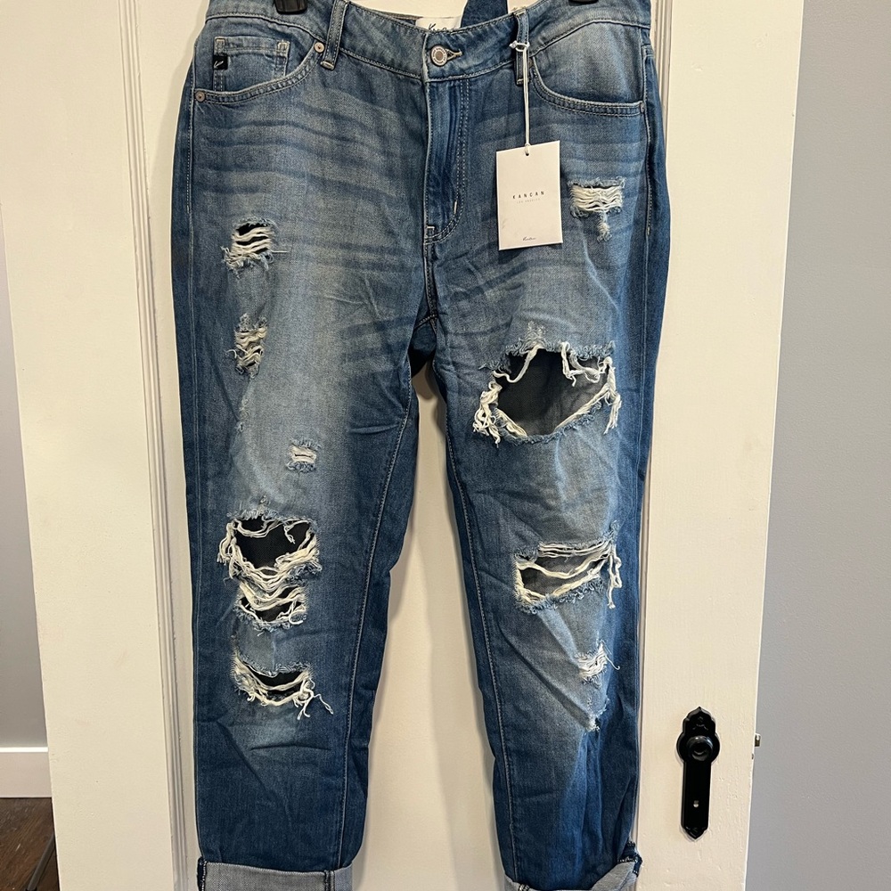 Kancan distressed capris
